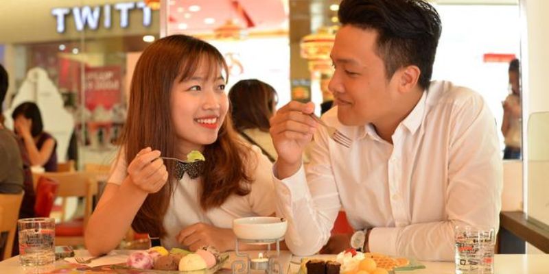 Giấc mơ bạn và người yêu cùng nhau đi ăn hạnh phúc cũng mang ý nghĩa tốt đẹp