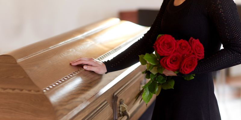 Mang quan tài vào nhà - giấc mơ cực tốt dành cho bạn