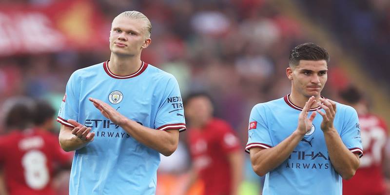 Bộ đôi Haaland vs Alvarez được ví như vũ khí phi thường của Man City 