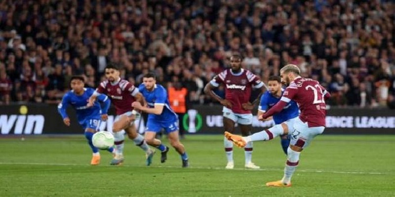 West Ham đã có pha ghi bàn “ngoạn mục” vào phút 90+4